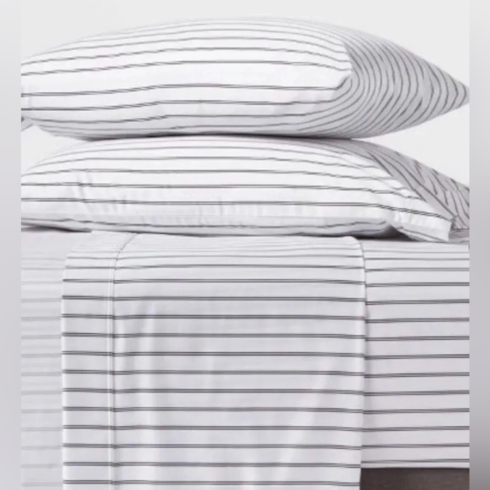 Target Threshold Performance Sheet Set Queen NWT Navy White Stripe